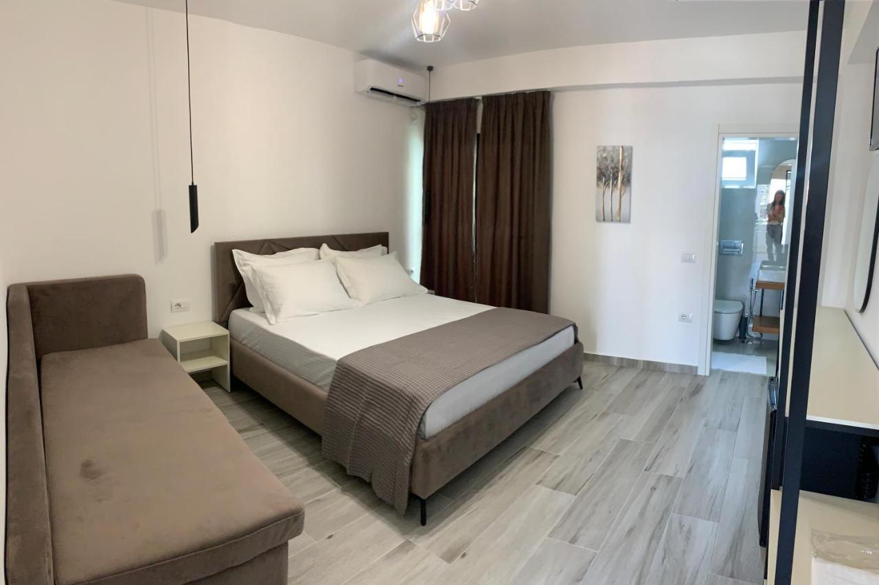 Kekezis Apartments ساراندا المظهر الخارجي الصورة