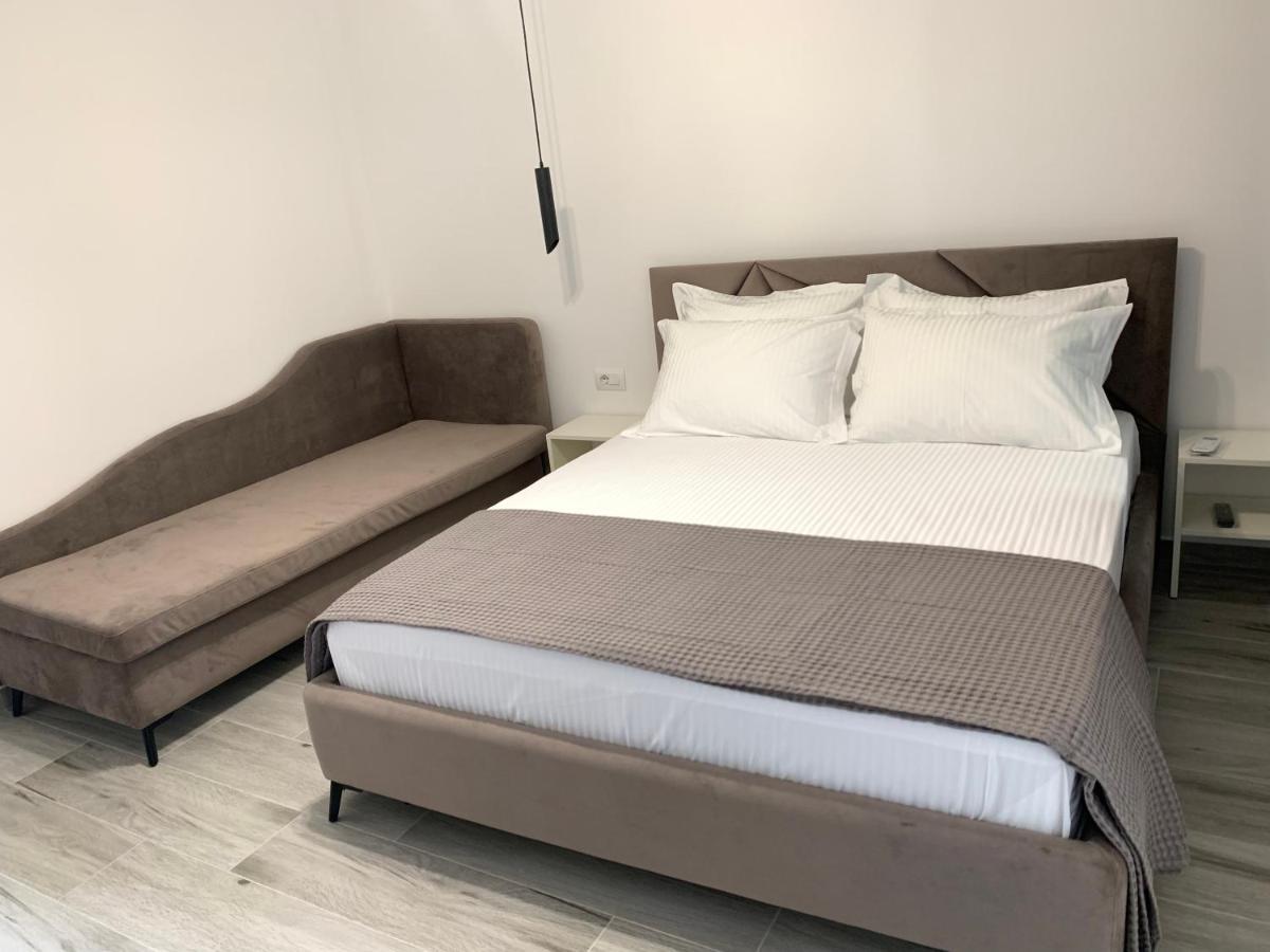 Kekezis Apartments ساراندا المظهر الخارجي الصورة