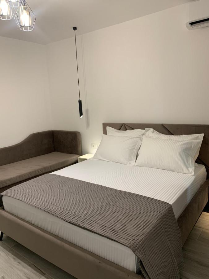 Kekezis Apartments ساراندا المظهر الخارجي الصورة