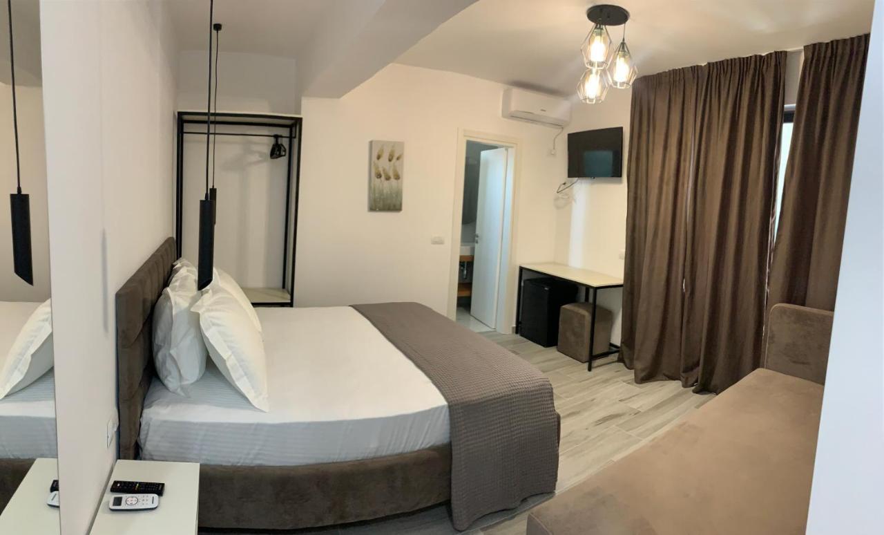 Kekezis Apartments ساراندا المظهر الخارجي الصورة
